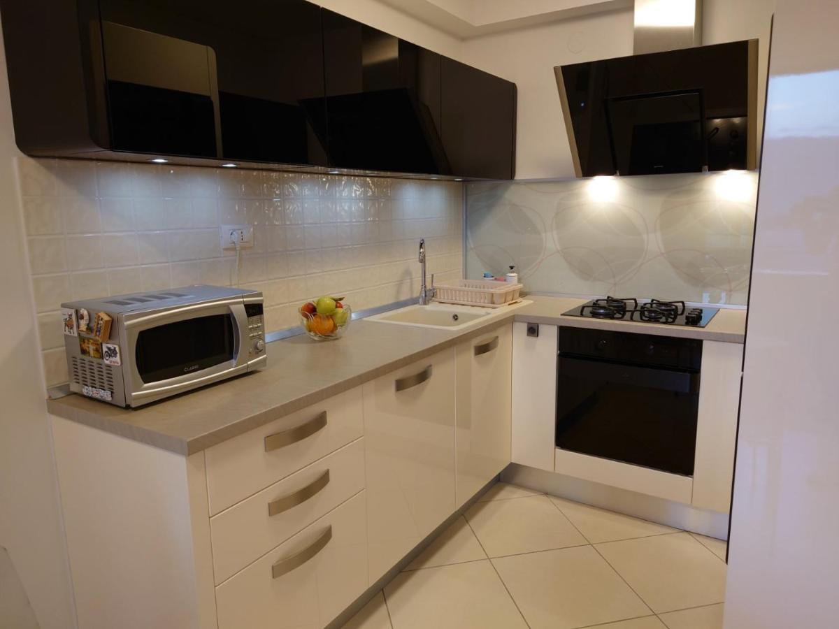 شقة Apartman Mare Nostrum**** غييكا المظهر الخارجي الصورة