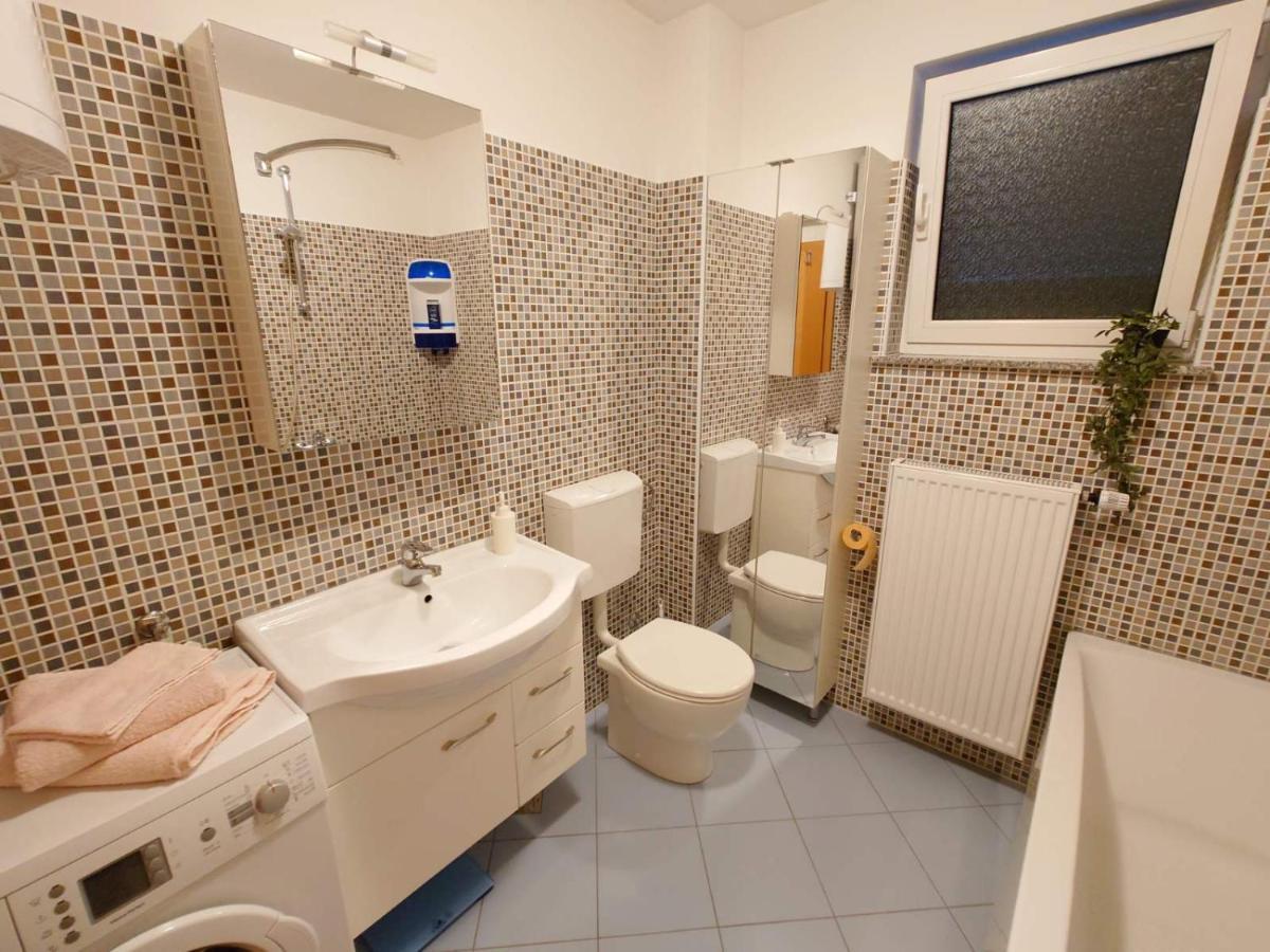شقة Apartman Mare Nostrum**** غييكا المظهر الخارجي الصورة